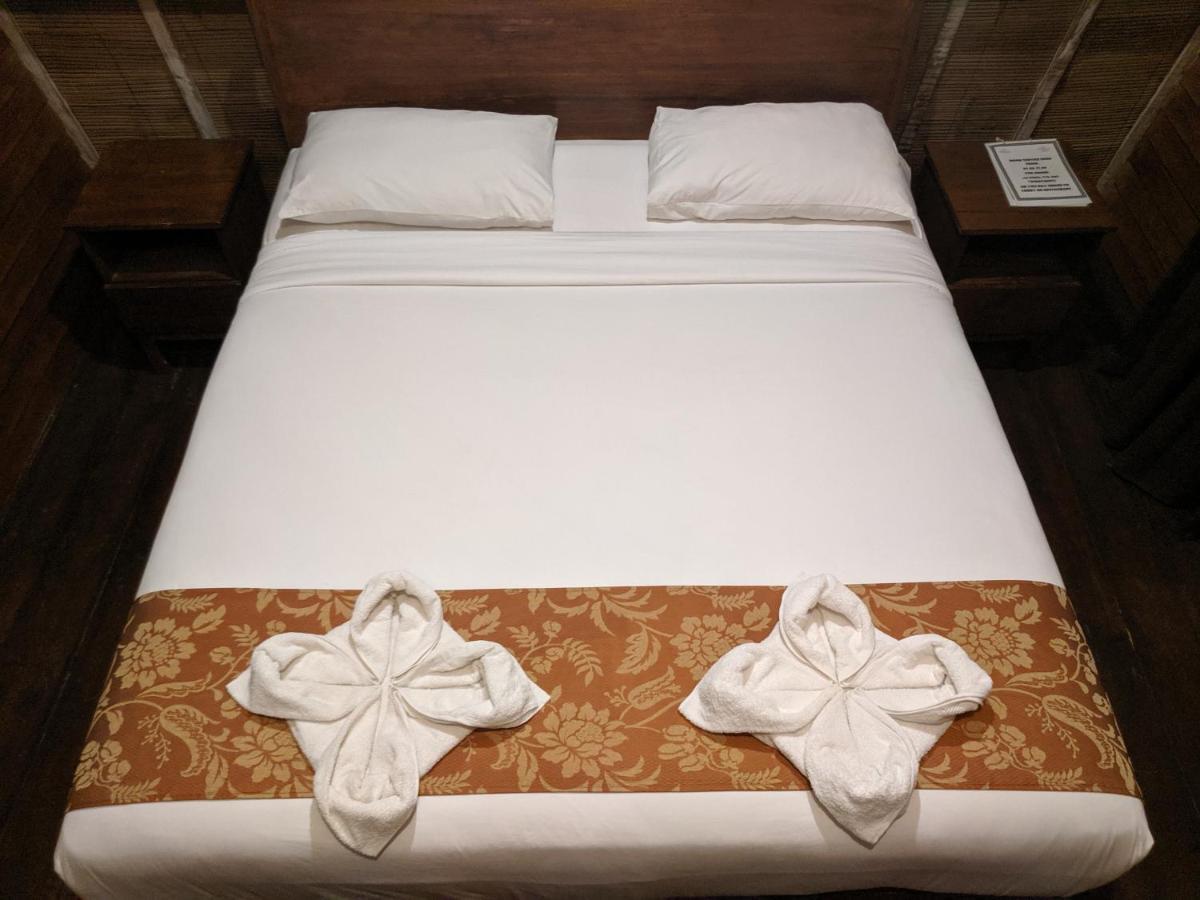 ปาราเดซา วิลลา Hotel กีลีตราวางัน ภายนอก รูปภาพ