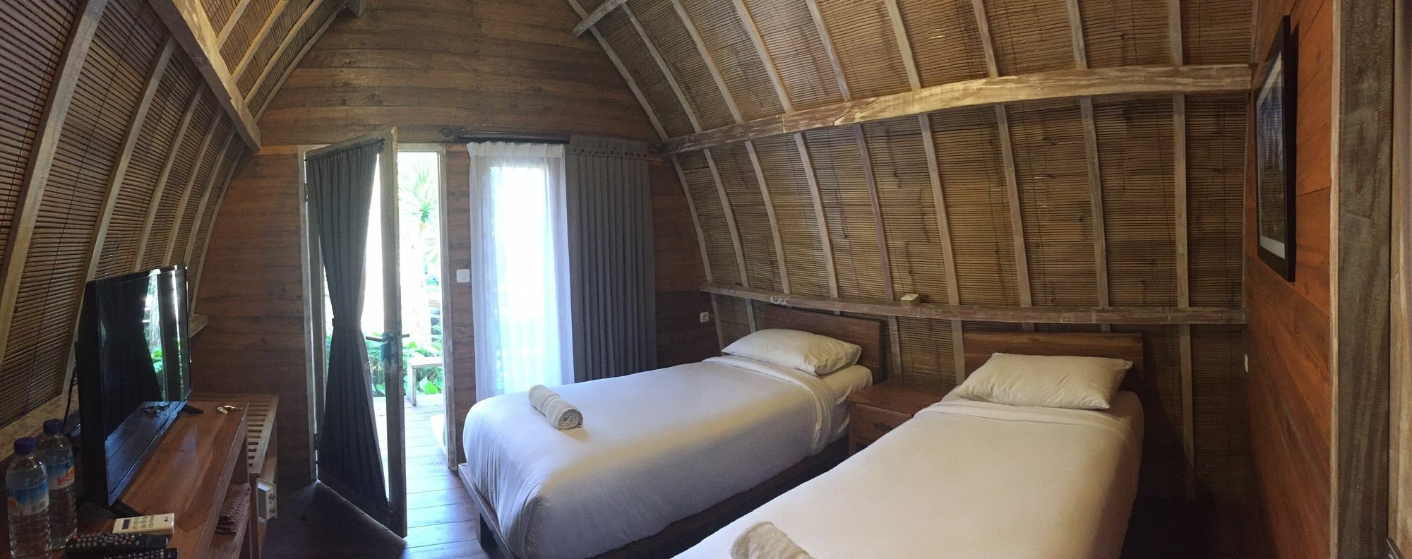ปาราเดซา วิลลา Hotel กีลีตราวางัน ภายนอก รูปภาพ